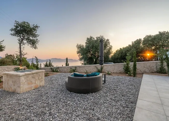 Villa Dafni By Vintage Travel