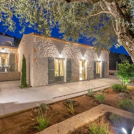 Villa Dafni By Vintage Travel Defaranata