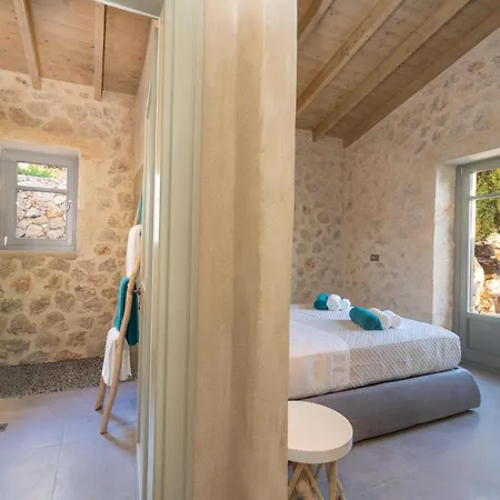 Villa Dafni By Vintage Travel