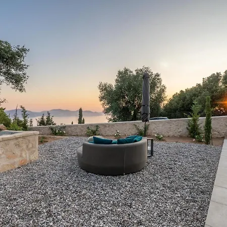 Villa Dafni By Vintage Travel